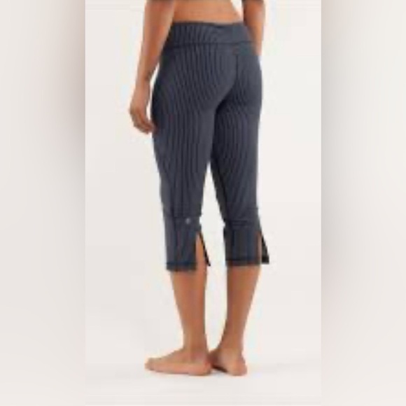 Lululemon Gather & Grow Cropped Pants in Inkwell - Picture 1 of 5